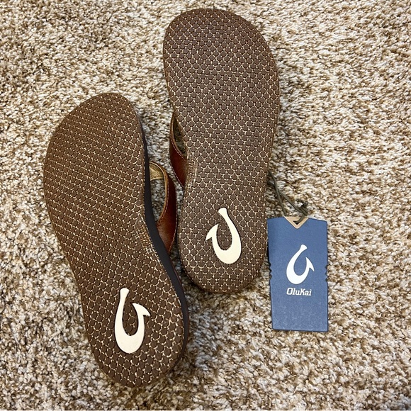 Women’s Paniolo OluKai leather sandals. Size 8. Natural color - Picture 3 of 5